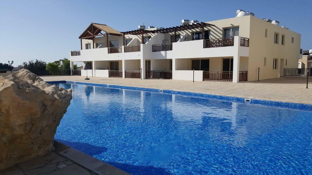 2 Bedroom Poolside Apartment E9 Peyia Esterno foto